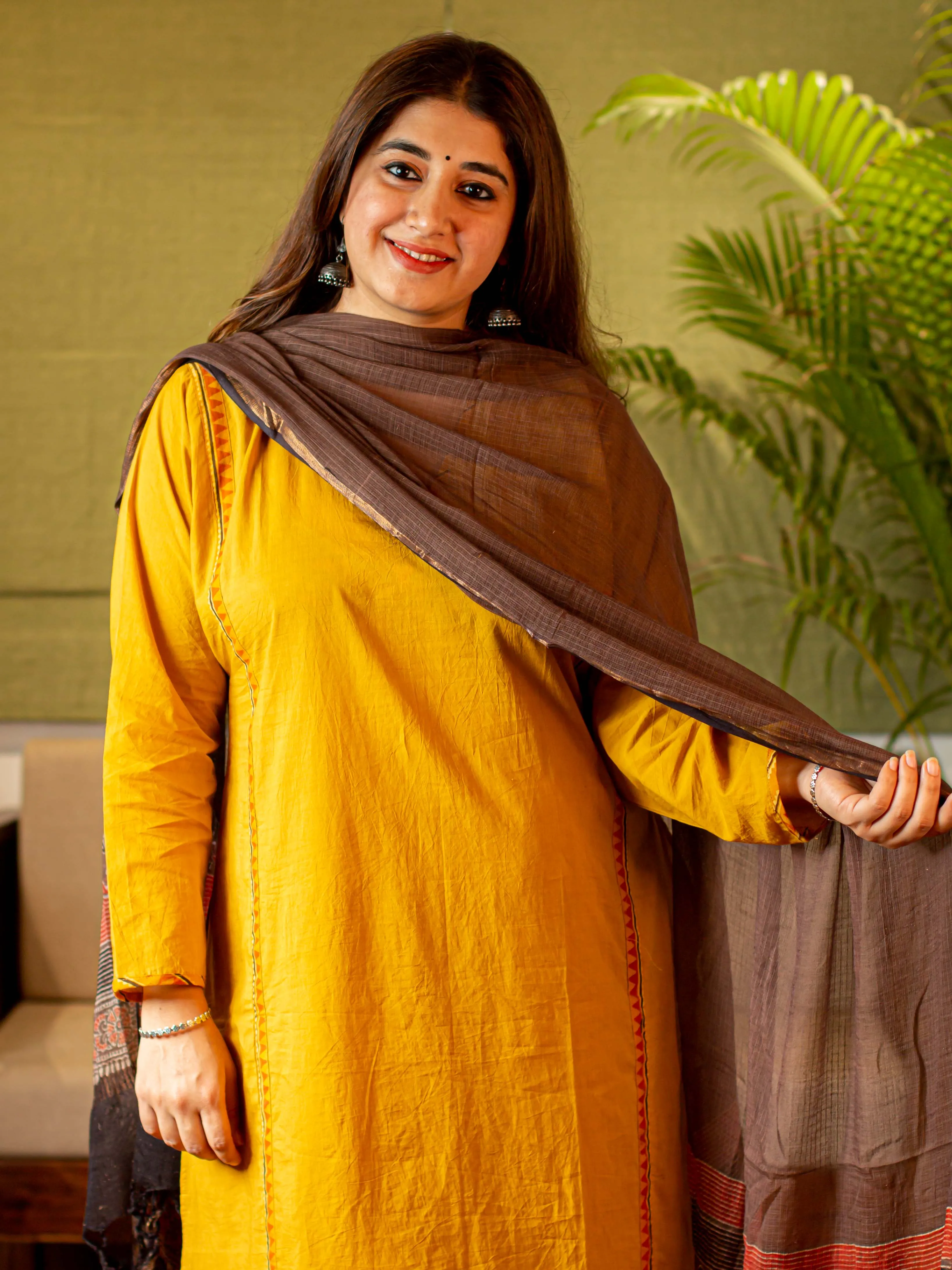 Anam Yellow Jhabbha Kali Mul Cotton Kurta Set | Relove