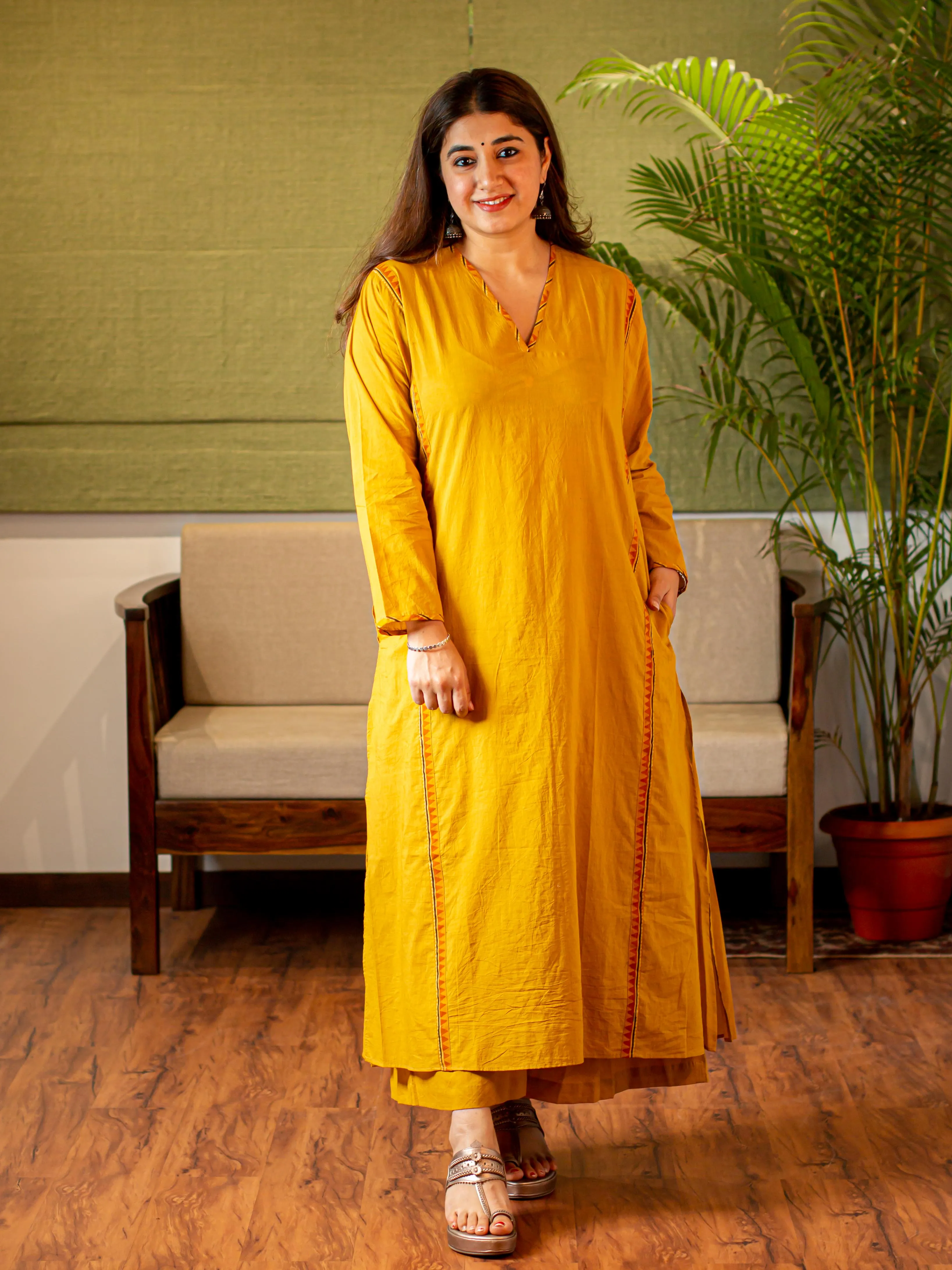 Anam Yellow Jhabbha Kali Mul Cotton Kurta Set | Relove