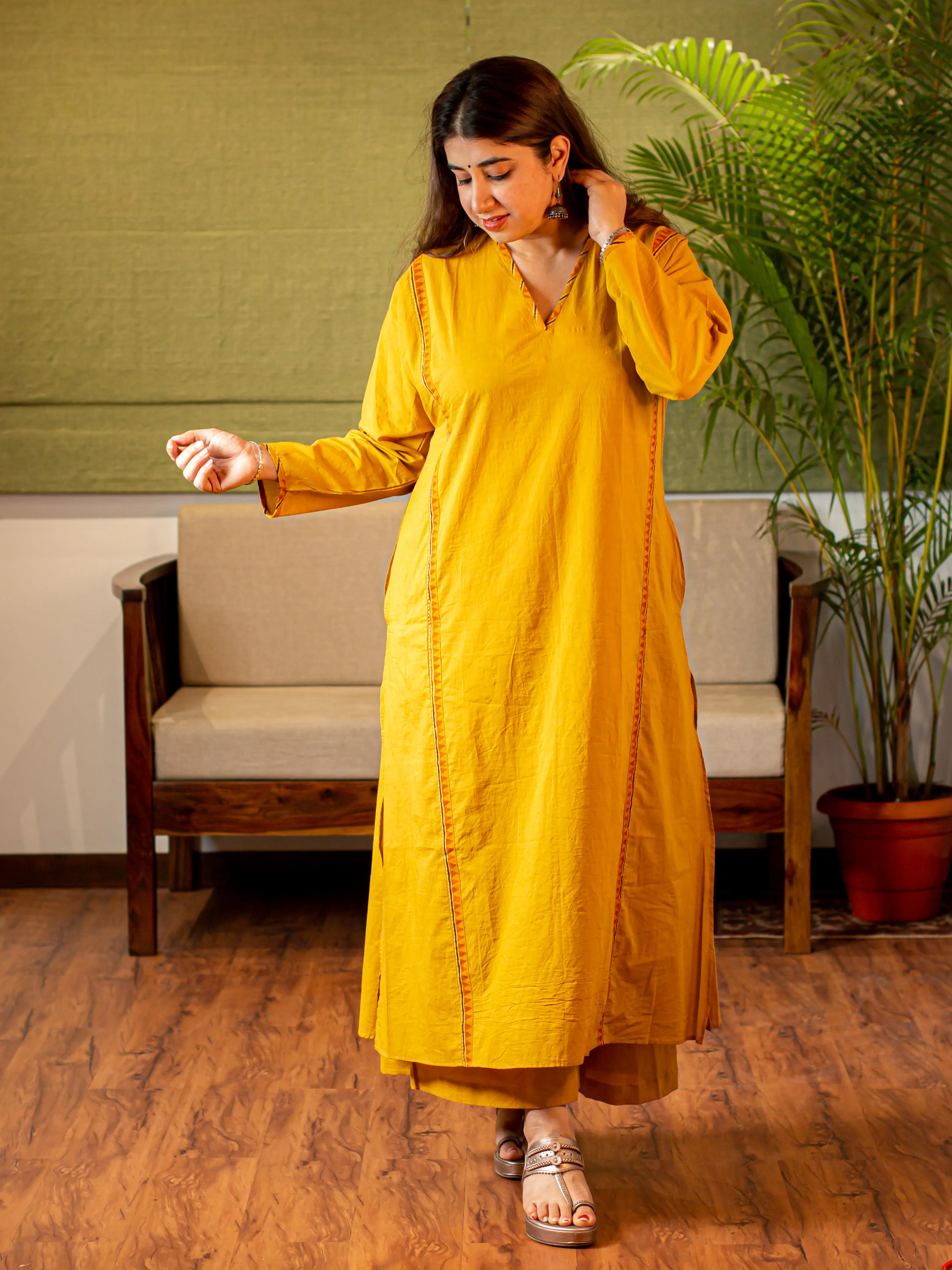 Anam Yellow Jhabbha Kali Mul Cotton Kurta Set | Relove