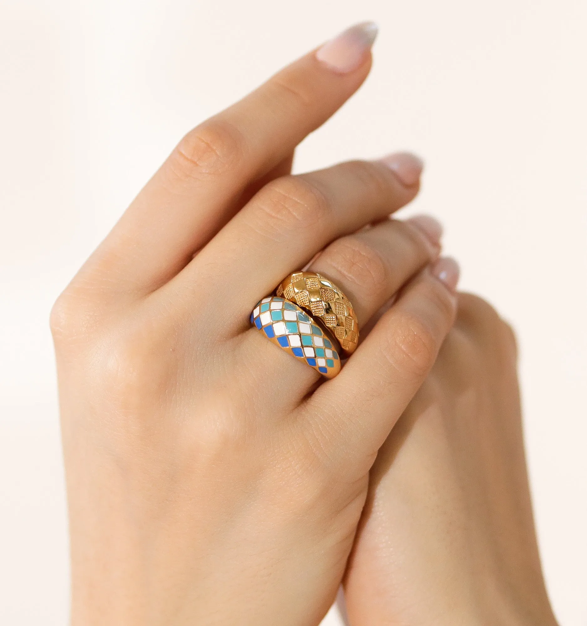 Checker Rings - Snow Set of 2