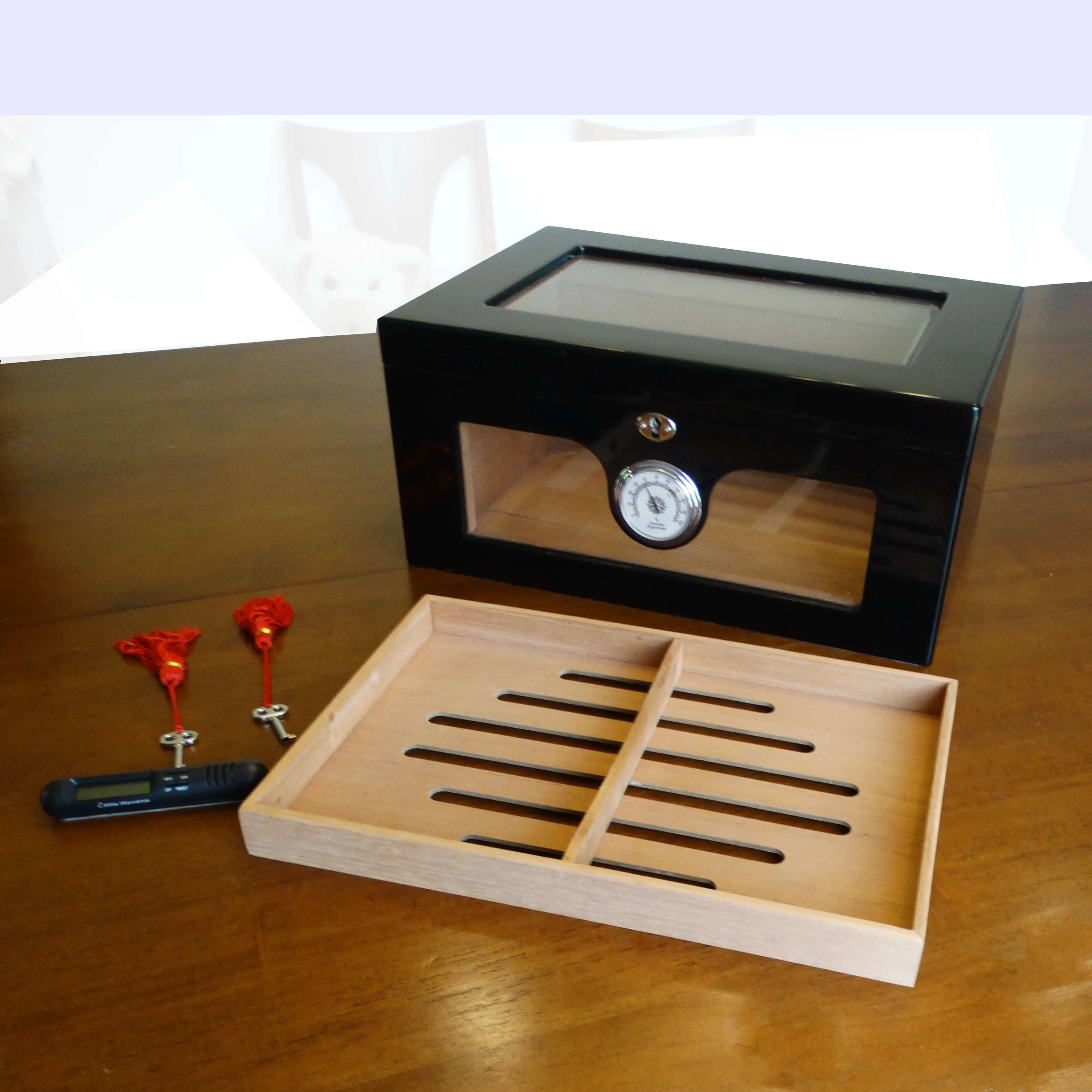 Cigar Humidor, Black Lacquer, Glass Top, Lock and Keys, Hygrometer, Shelf