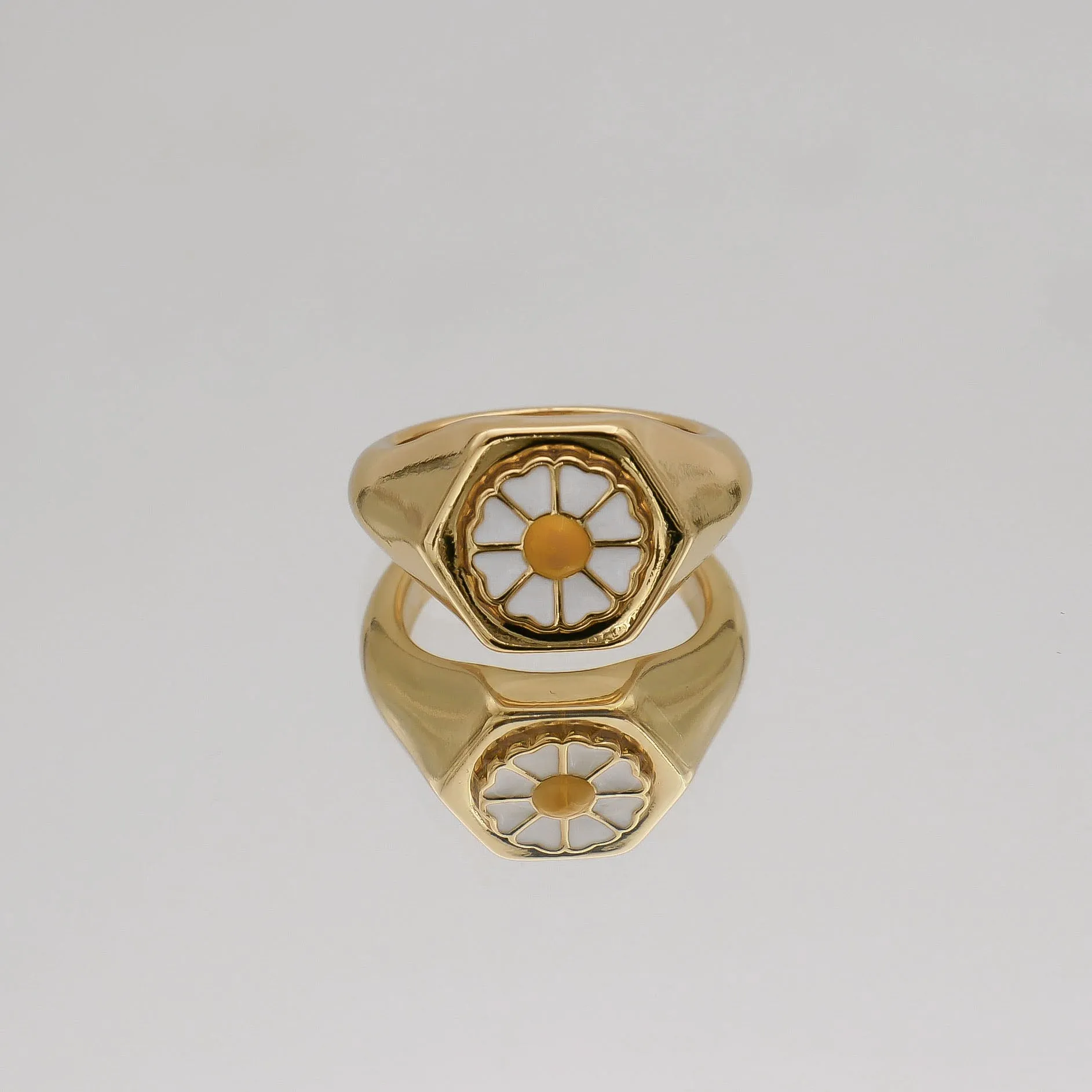 Daisy Signet Ring