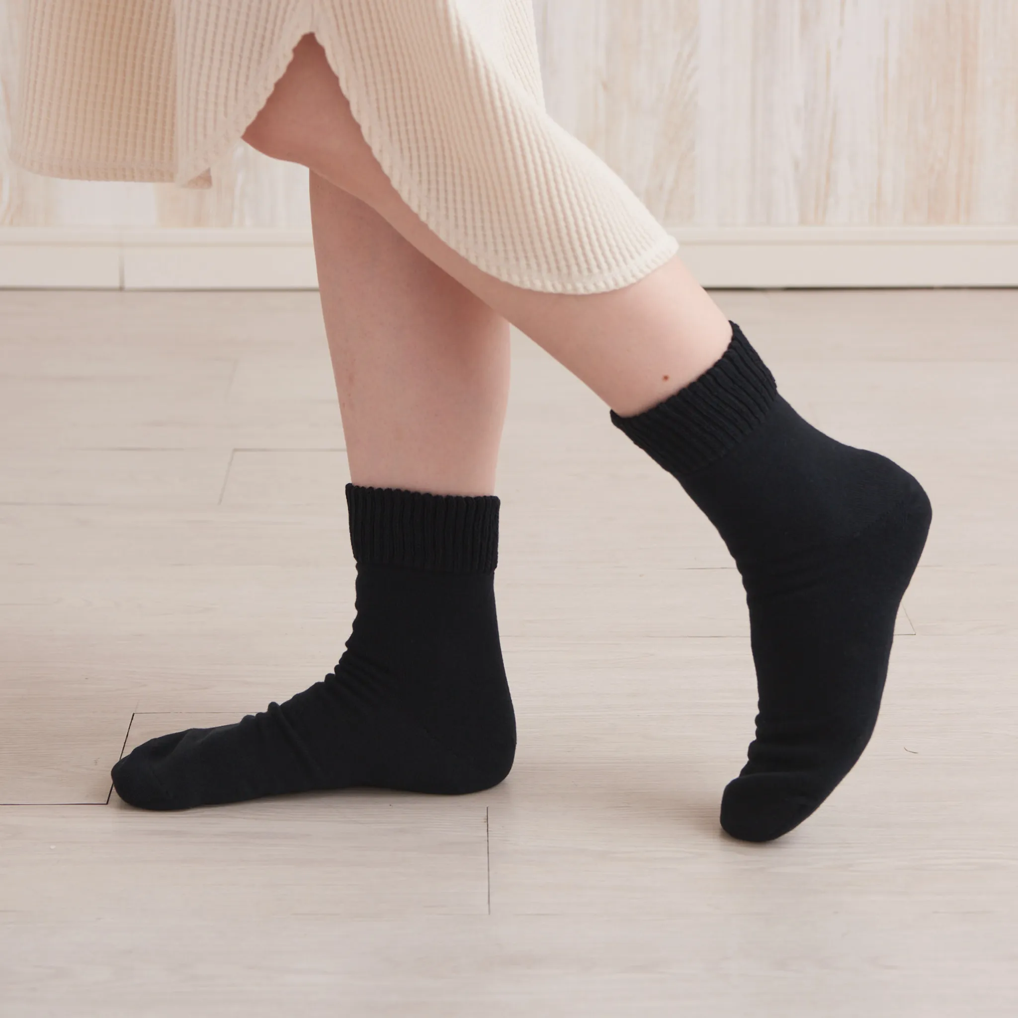 Double-layered wool-blend socks for smooth soles - Oversized - 648